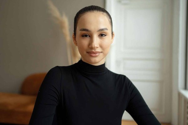 Quali sono le migliori strategie per indossare il nero in estate?